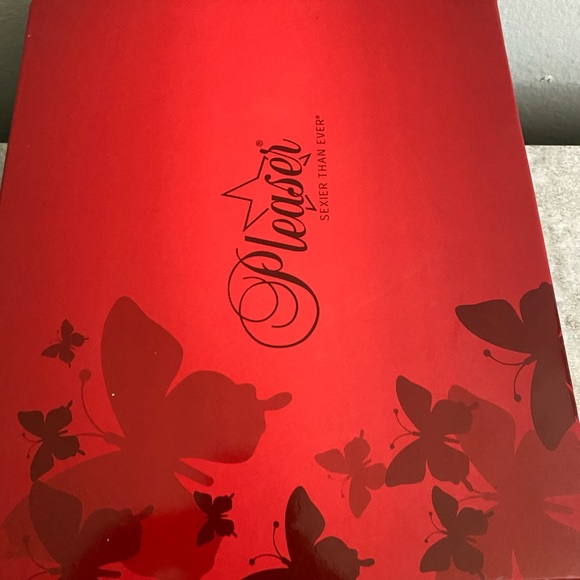 Pleasers - Picture 11 of 12